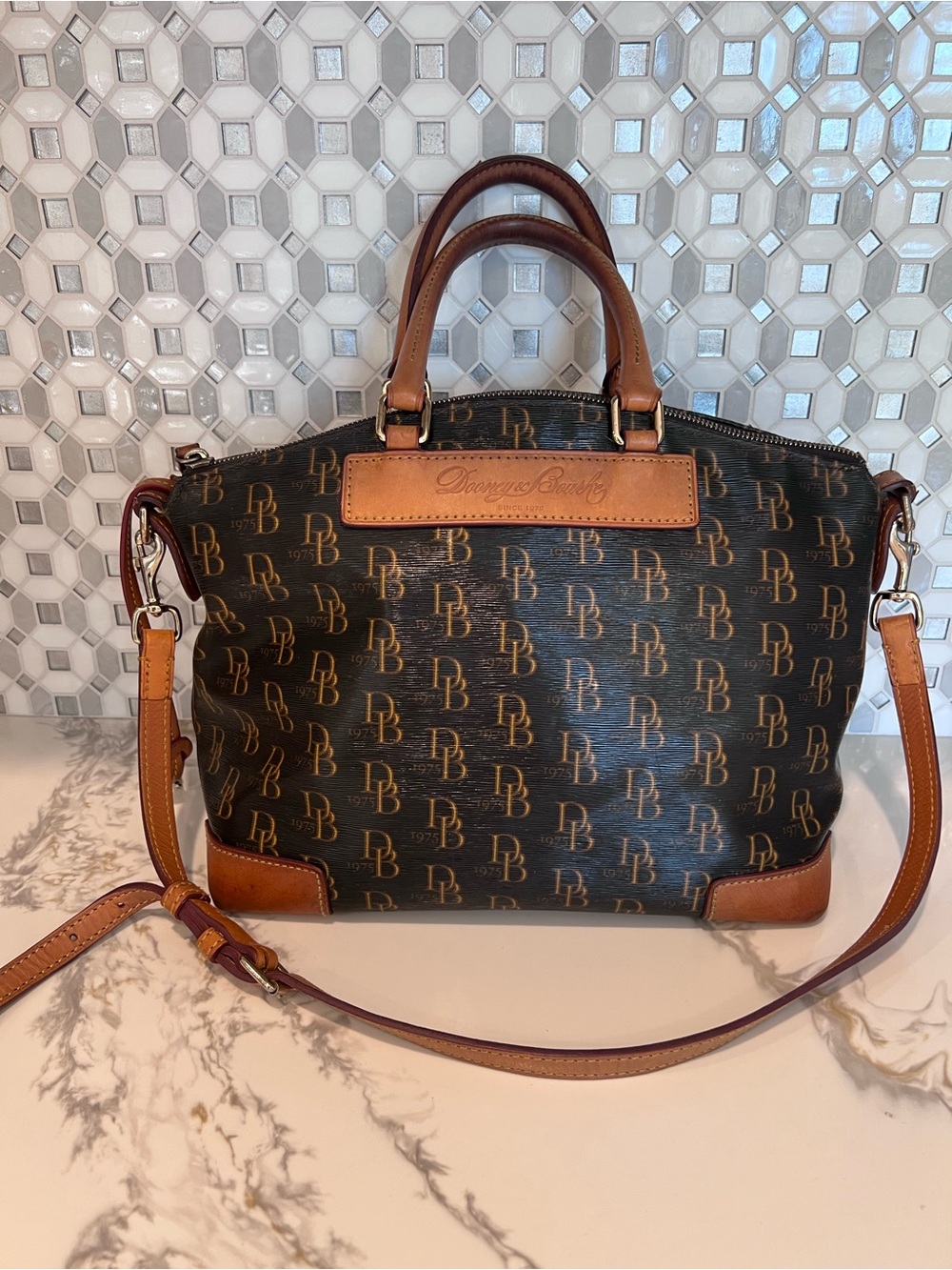 DOONEY & BOURKE SIGNATURE 1975 SATCHEL W/CROSSBODY FLORENTINE VACHETTA LEATHER
